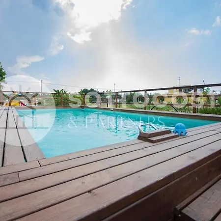 Blue Horizon - With Pool